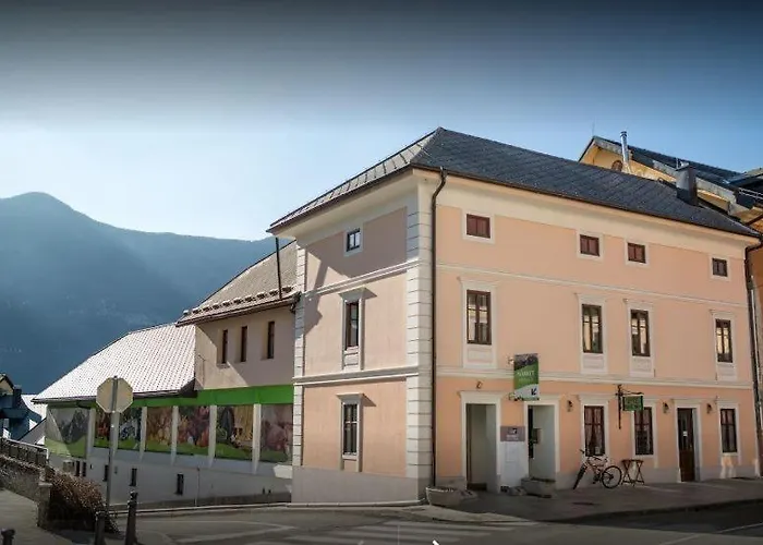 Apartma Center בובק